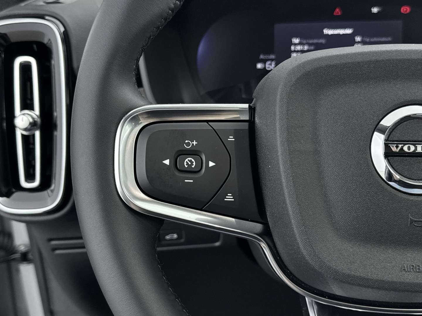 Volvo C40 Twin Motor Ultimate - 2023 - Joinsteer - #27