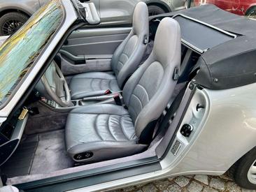 Porsche 993 Carrera 2 — photo 11