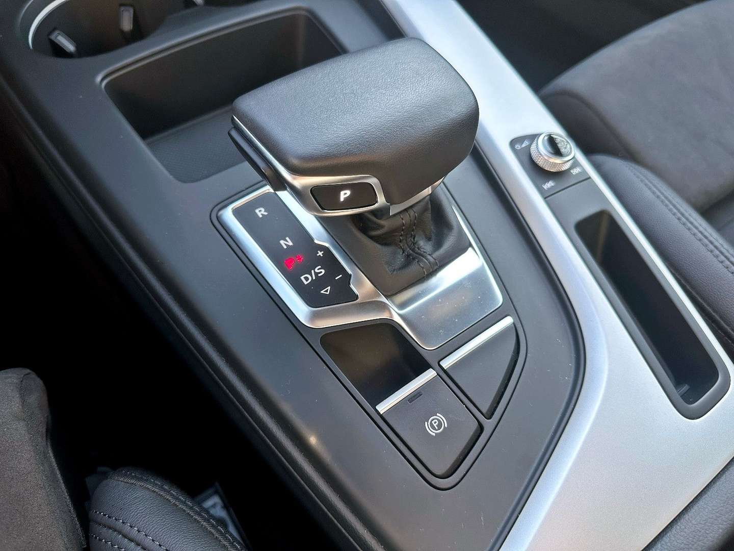 Audi A4 S Line 45 TFSI Competition - 2025 - Joinsteer - #17