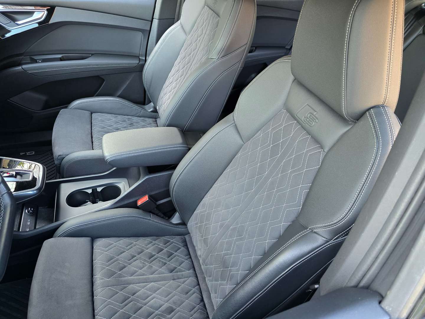 Audi Q4 E-tron Sportback S LINE - 2024 - Joinsteer - #13