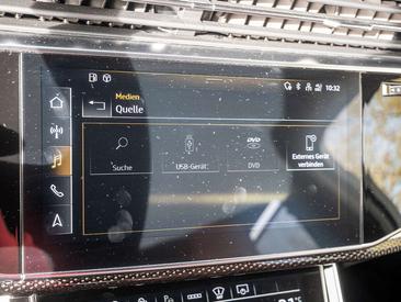 Audi SQ7 TFSI — photo 10