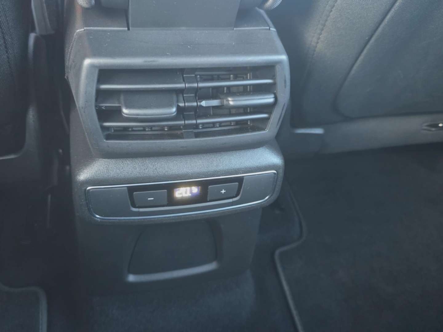 Audi Q4 E-tron - 2022 - Joinsteer - #11