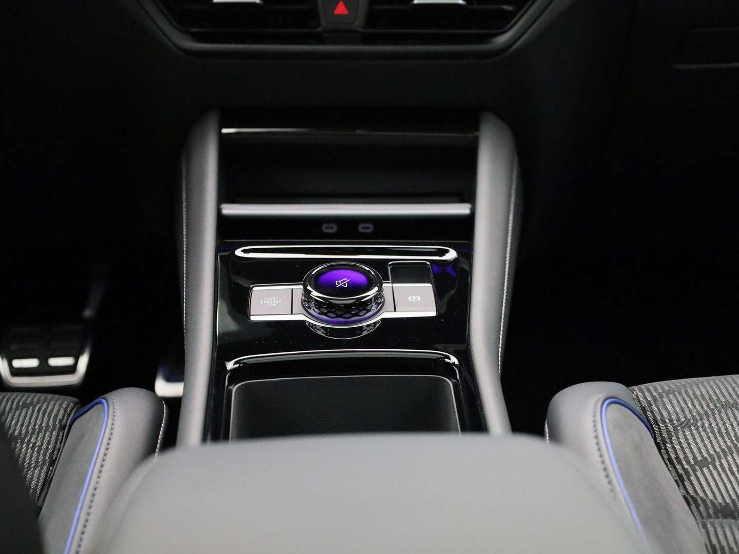 Volkswagen T-CROSS EHybrid R-Line Edition - 2025 - Joinsteer - #10