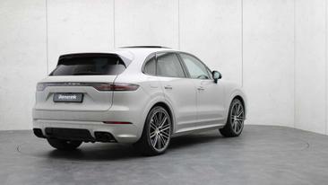 Porsche Cayenne III Turbo S E-Hybrid — photo 4