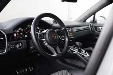 Porsche Cayenne III GTS — photo 6
