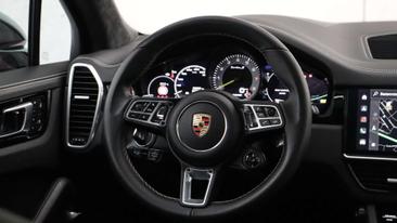 Porsche Cayenne III Turbo S E-Hybrid — photo 36