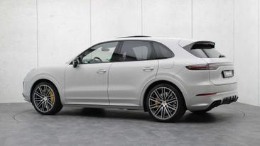 Porsche Cayenne III Turbo S E-Hybrid — photo 40