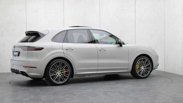 Porsche Cayenne III Turbo S E-Hybrid — photo 42