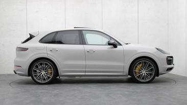 Porsche Cayenne III Turbo S E-Hybrid — photo 43