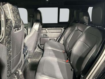 Land Rover Defender 110 P635 Octa Black 467 KW — photo 5