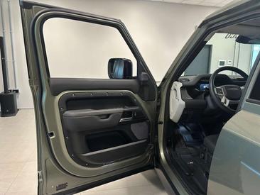 Land Rover Defender 110 S AUTOCARRO 3.0D I6 200 CV AWD Auto — photo 23
