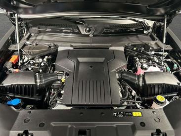 Land Rover Defender 110 P635 Octa Black 467 KW — photo 10