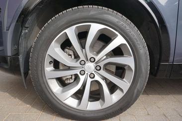 Land Rover Discovery Sport Dynamic SE — photo 9