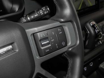 Land Rover Defender 90 X-Dynamic SE D250 — photo 13