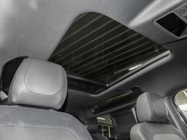 Land Rover Defender 90 X-Dynamic SE D250 — photo 15