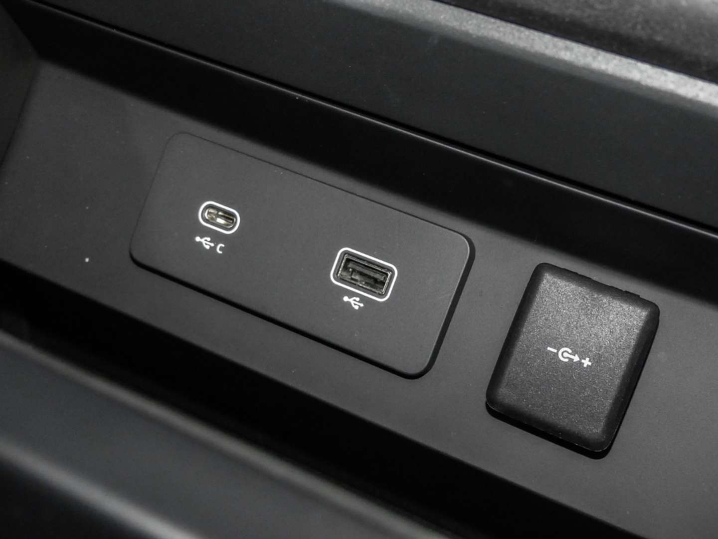 Land Rover Defender 90 X-Dynamic SE D250 - 2023 - Joinsteer - #17