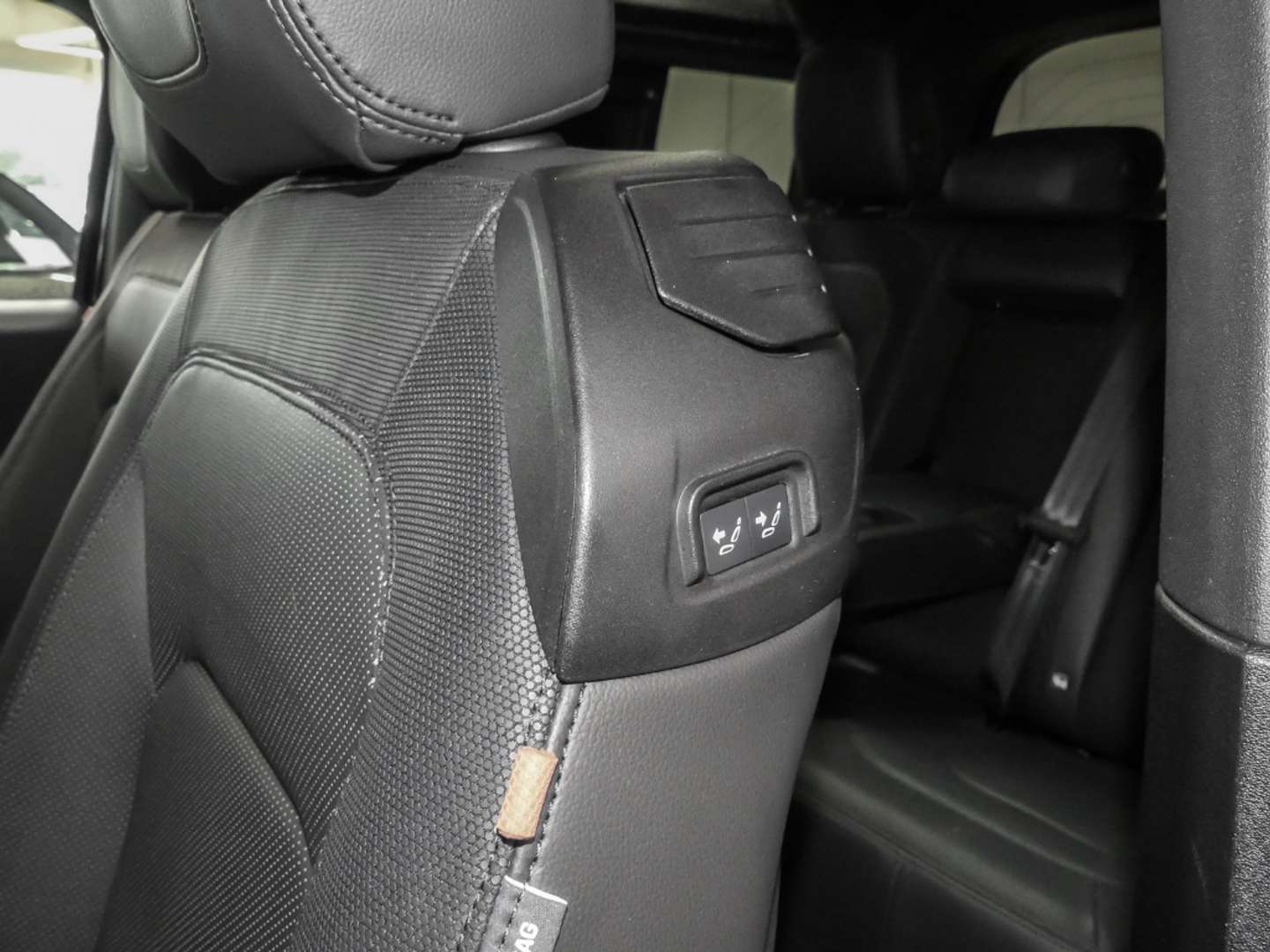 Land Rover Defender 90 X-Dynamic SE D250 - 2023 - Joinsteer - #18