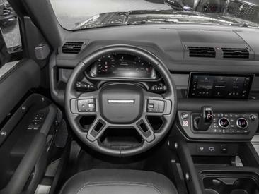 Land Rover Defender 90 X-Dynamic SE D250 — photo 20
