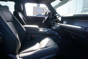 Land Rover Defender V8 P425 — photo 12
