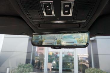 Land Rover Defender V8 P425 — photo 15