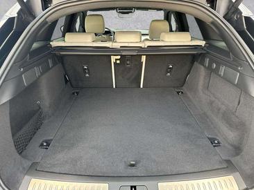 Land Rover Range Rover Velar P250 R-Dynamic SE — photo 10