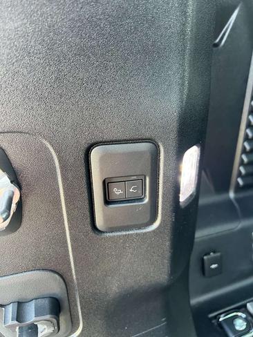 Land Rover Defender 90 D250 X-Dy SE — photo 19