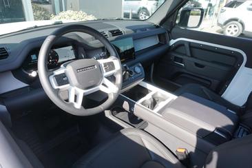 Land Rover Defender 90 S 3.0 Diesel D200 — photo 10