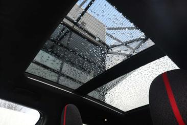 Mini Countryman JCW Cooper SE — photo 11