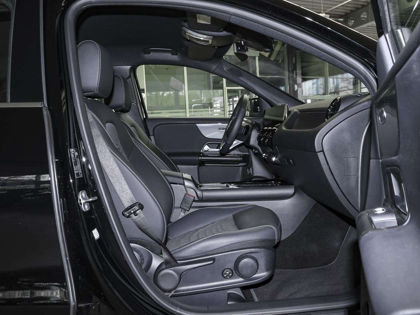 Mercedes GLA 200 - 2024 - Joinsteer - #5