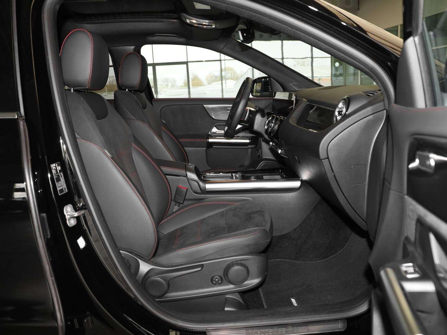 Mercedes GLA 200 AMG Line - 2024 - Joinsteer - #5