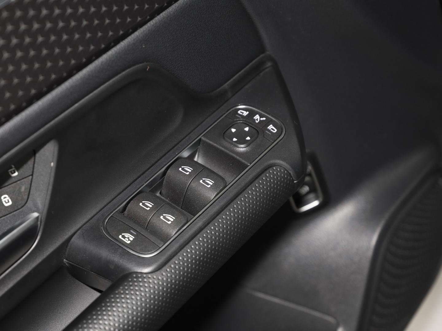 Mercedes GLA 200 - 2025 - Joinsteer - #15