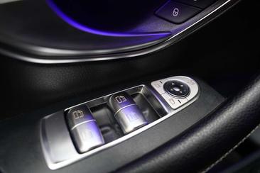 Mercedes Classe E Coupé 300 AMG Line — photo 41