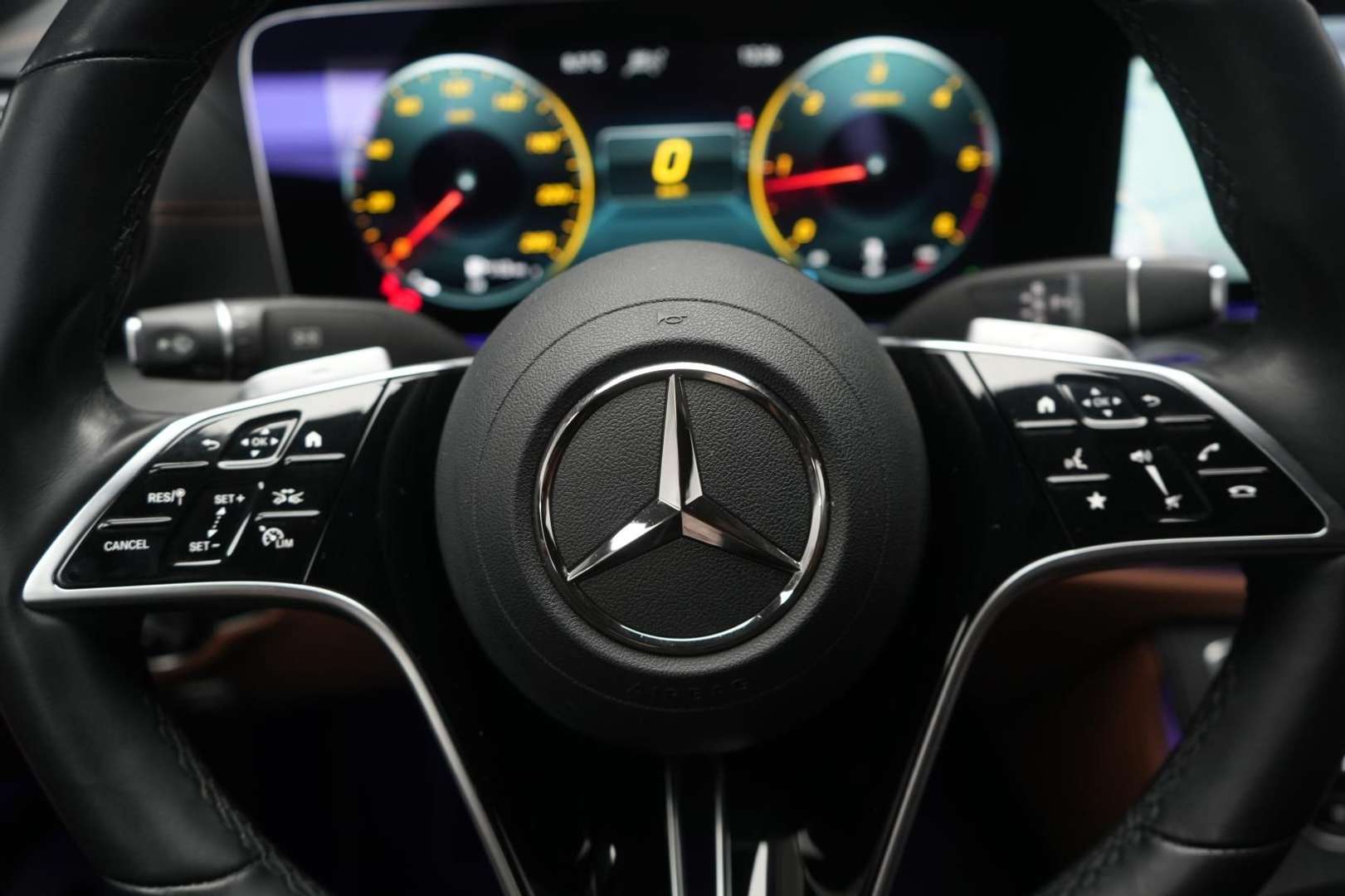 Mercedes Classe E Coupé 220 Avantgarde - 2023 - Joinsteer - #19