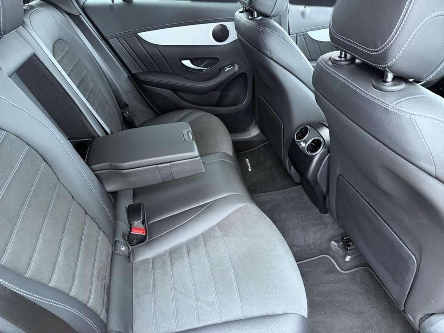 Mercedes GLC Coupé 300 Night Edition - 2022 - Joinsteer - #4