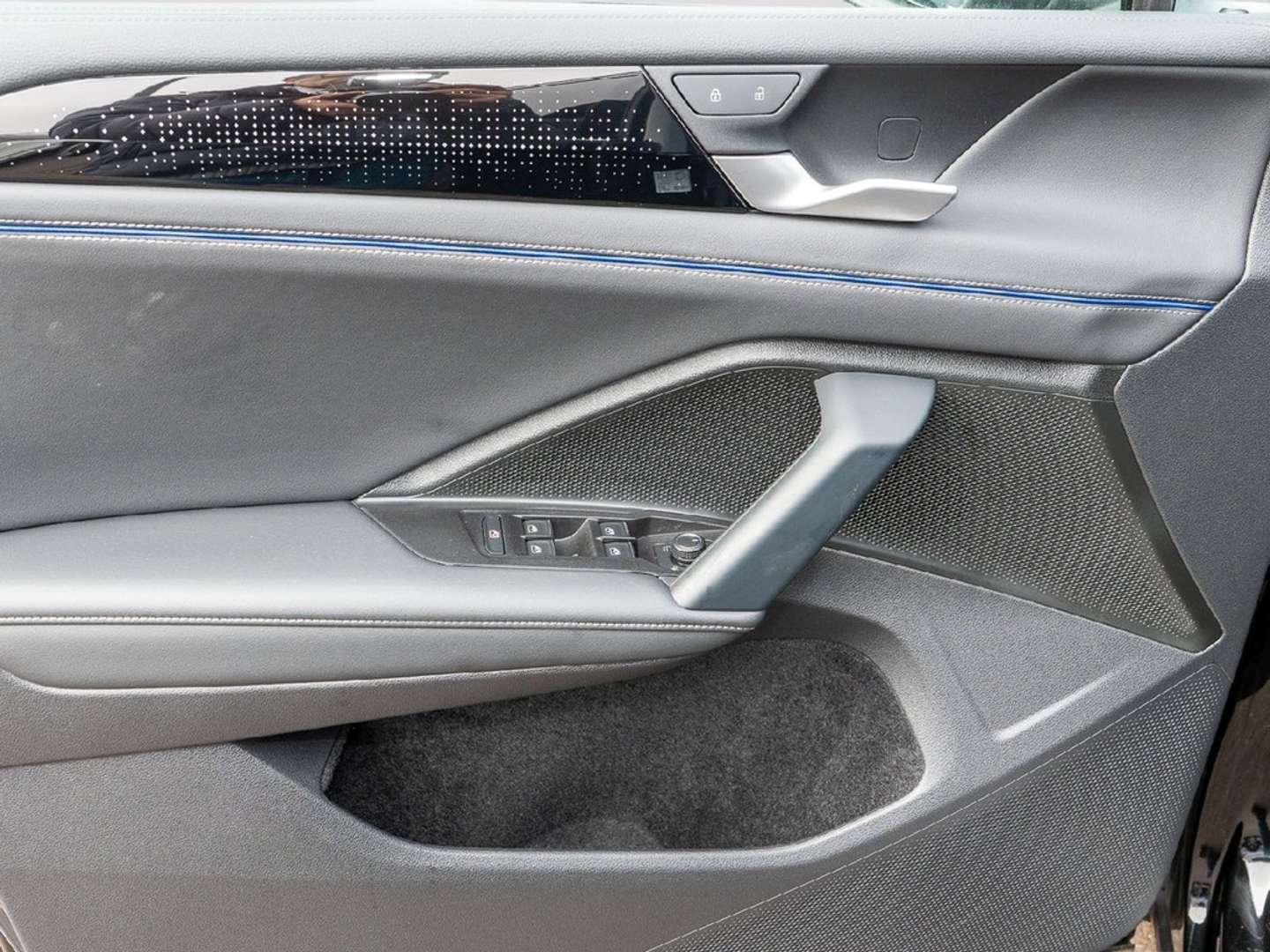 Volkswagen TIGUAN 4Motion R-Line - 2025 - Joinsteer - #22