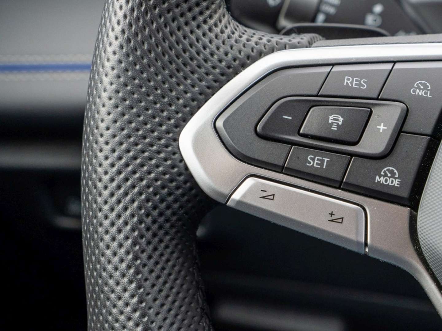 Volkswagen TIGUAN 4Motion R-Line - 2025 - Joinsteer - #23