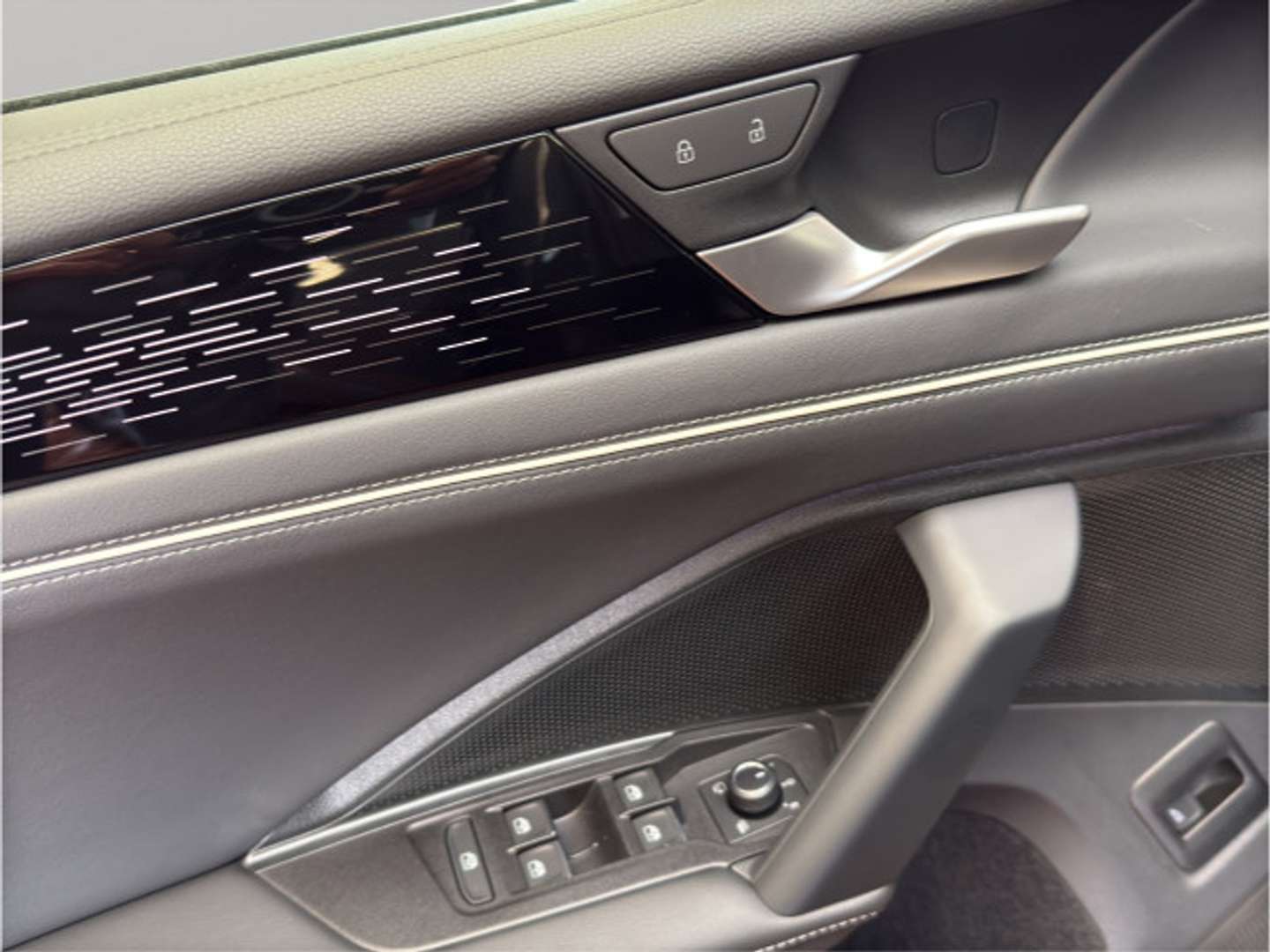 Volkswagen TIGUAN Elegance ETSI - 2026 - Joinsteer - #12