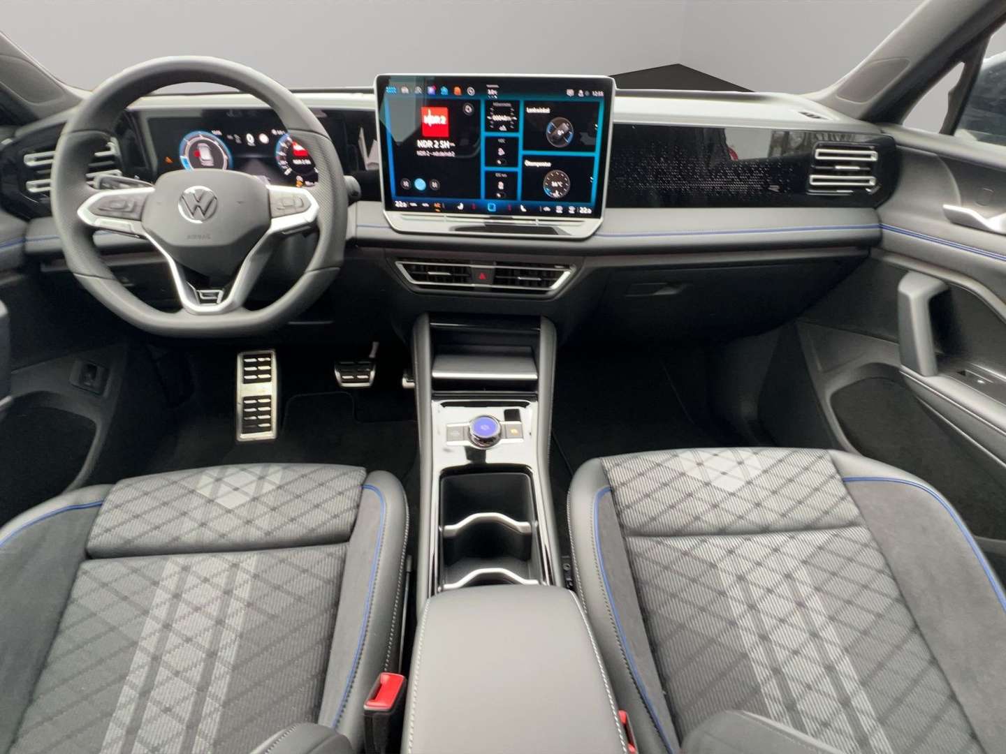 Volkswagen TIGUAN TDI 4Motion R-Line - 2025 - Joinsteer - #13