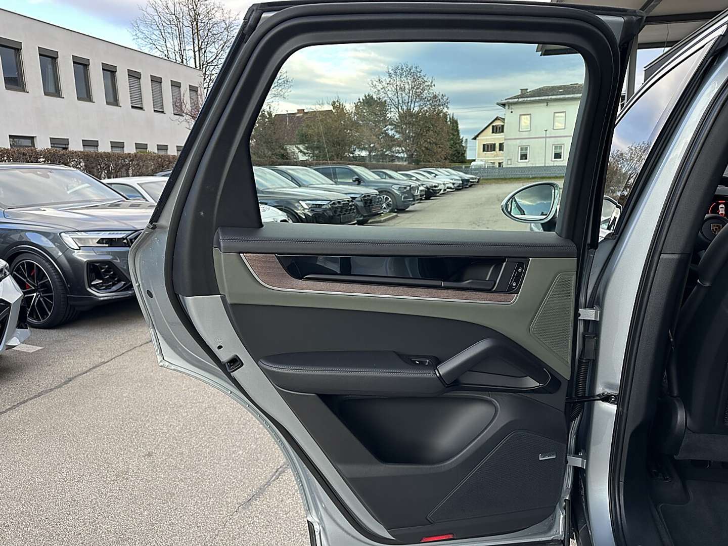 Porsche Cayenne III E-Hybrid - 2024 - Joinsteer - #11