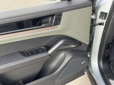 Porsche Cayenne III E-Hybrid — photo 27
