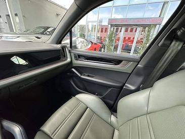 Porsche Cayenne III E-Hybrid — photo 32
