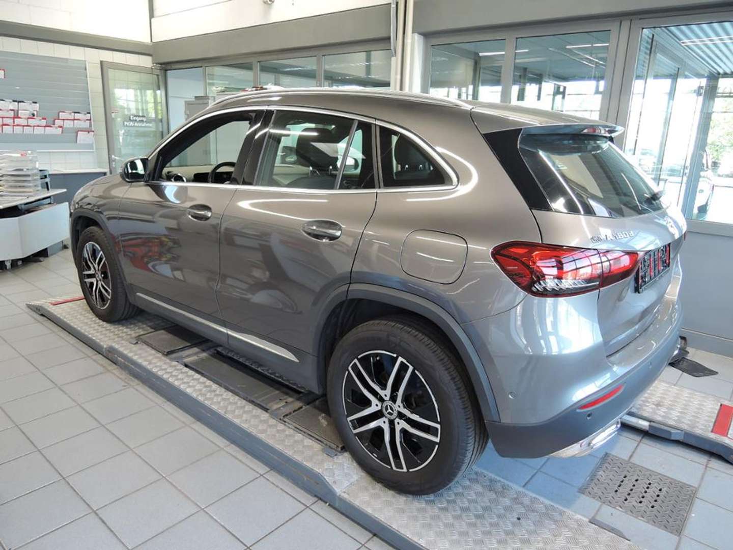 Mercedes GLA 180 Progressive - 2023 - Joinsteer - #2