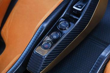 McLaren SENNA LM — photo 37