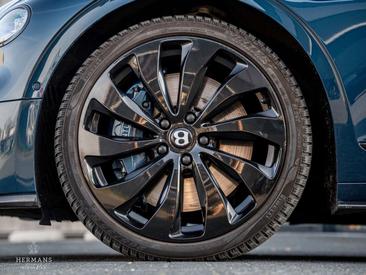 Bentley Flying Spur V8 Mulliner First Edition — photo 15