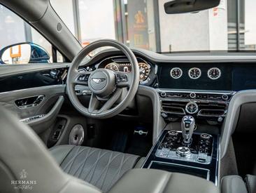 Bentley Flying Spur V8 Mulliner First Edition — photo 18