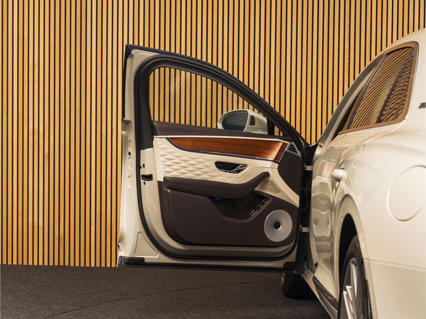 Bentley Flying Spur V6 Hybrid - 2024 - Joinsteer - #18