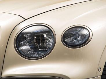 Bentley Flying Spur V6 Hybrid — photo 38