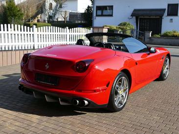 Ferrari California — photo 2