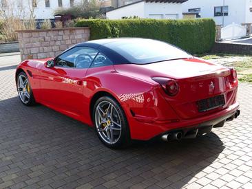 Ferrari California — photo 8