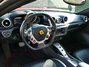 Ferrari California — photo 17